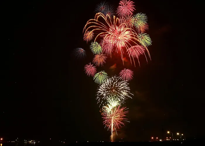 Cairo New Year's Eve Guide 2027-2027: Events, Fireworks & Where to Stay