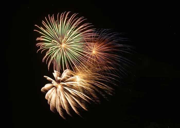 Ottawa New Year's Eve Guide 2027-2027: Events, Fireworks & Where to Stay