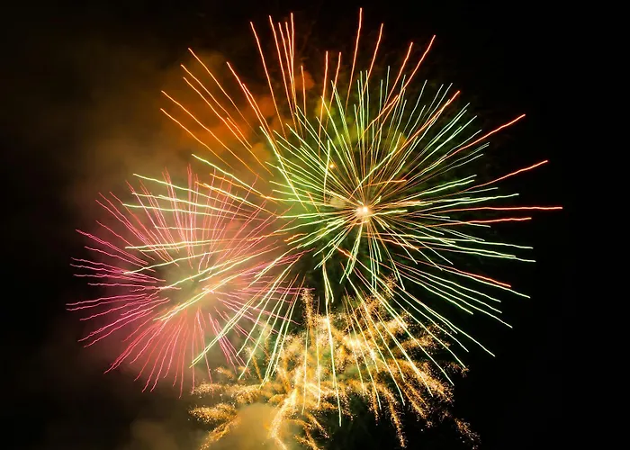 Cape Town New Year's Eve Guide 2027-2027: Events, Fireworks & Where to Stay
