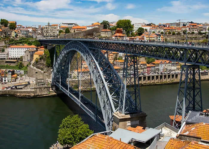 Porto New Year's Eve Guide 2026-2027: Events, Fireworks & Where to Stay