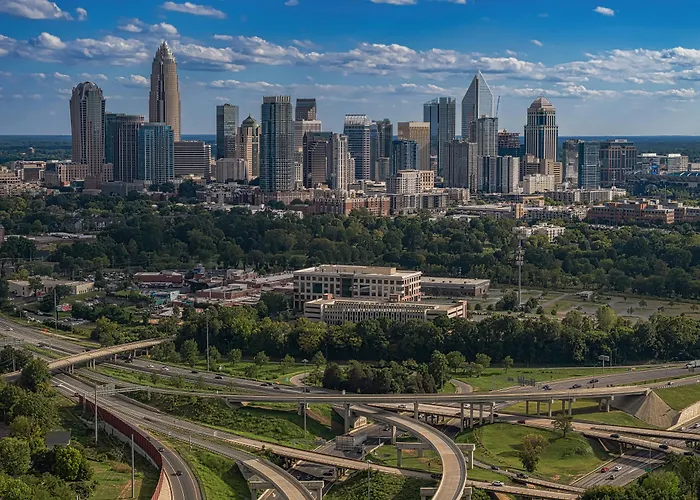 Charlotte New Year's Eve Guide 2026-2027: Events, Fireworks & Where to Stay