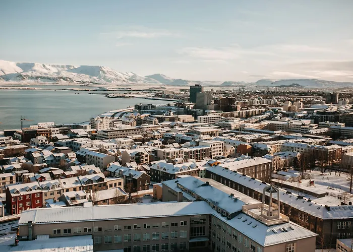 Reykjavik New Year's Eve Guide 2026-2027: Events, Fireworks & Where to Stay