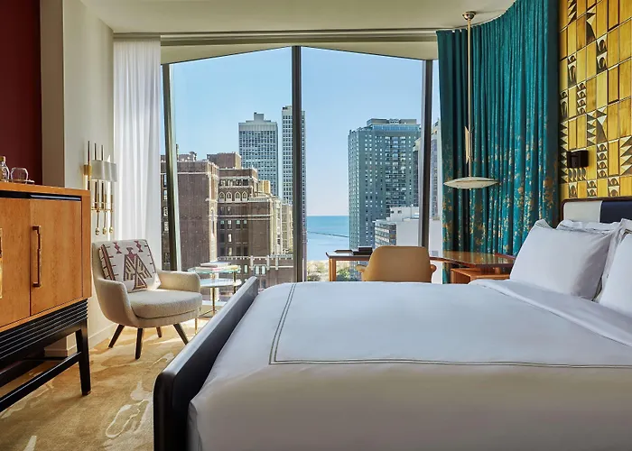 Chicago New Year's Eve Guide 2026-2027: Events, Fireworks & Where to Stay
