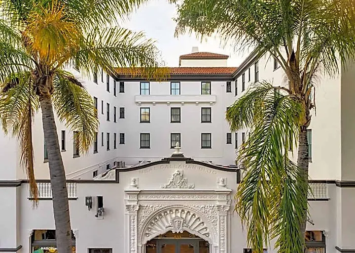 Santa Barbara New Year's Eve Guide 2026-2027: Events, Fireworks & Where to Stay