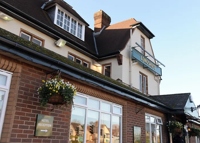 Nuneaton New Year's Eve Guide 2026-2027: Events, Fireworks & Where to Stay